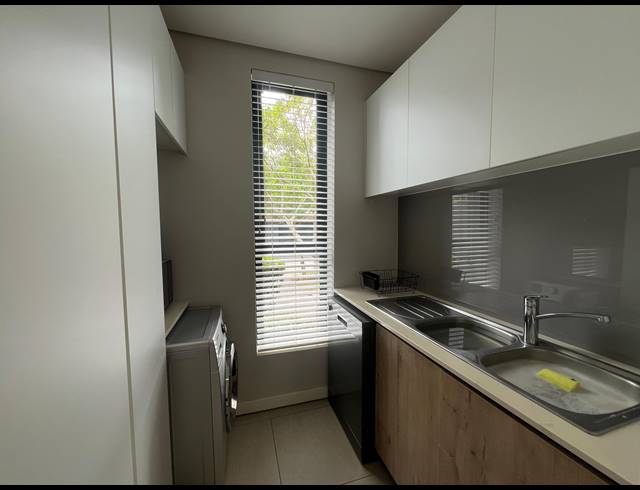 3 BEDROOM FREEHOLD FOR SALE IN SIBAYA PRECINCT